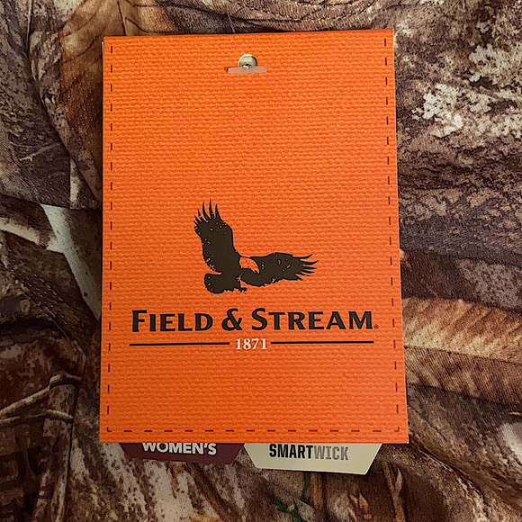 NWT Field & Stream women’s performance Realtree patterned long sleeve tee - Picture 6 of 8